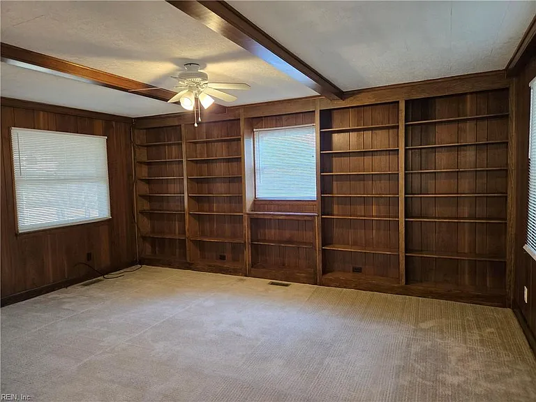 646 Roland Dr — Photo 8