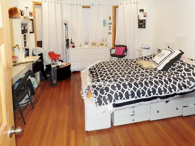 17 Gibbs St #1 — Photo 5