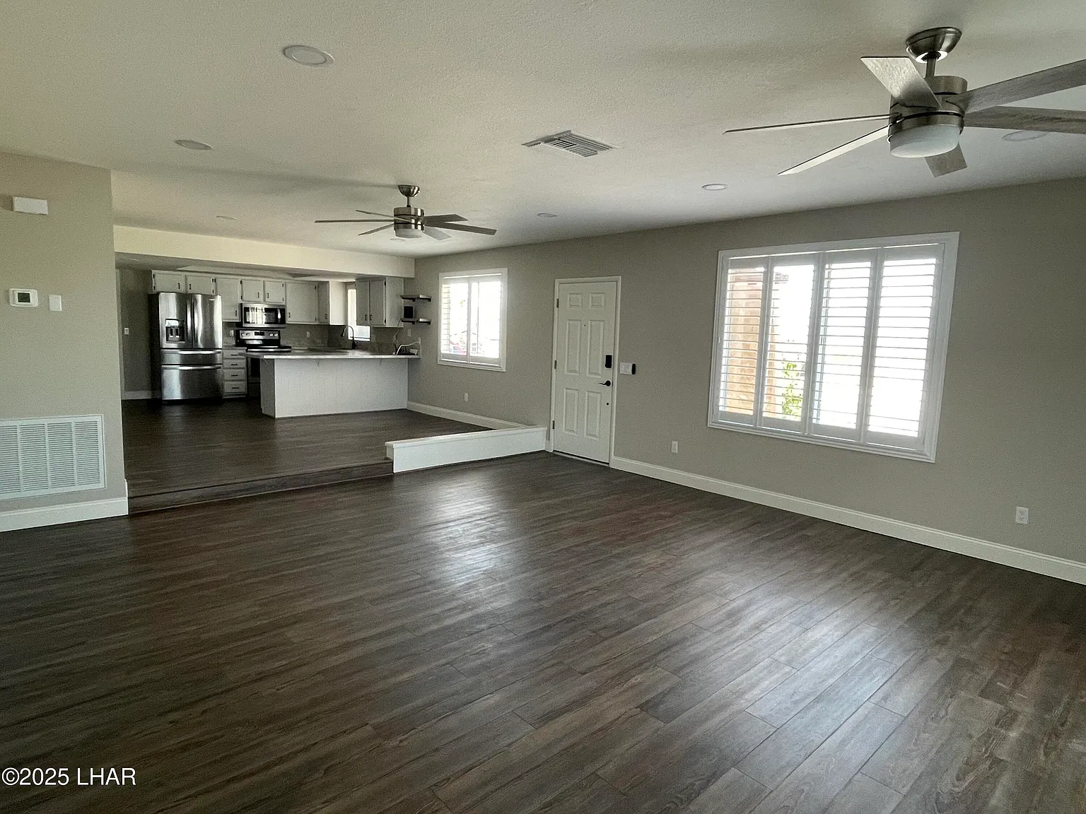 3 bed, 2.0 bath, 1500 sqft, $1,825 — Photo 3