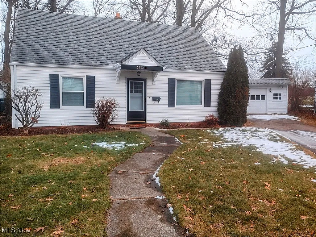 23310 Pam Ct photo 1