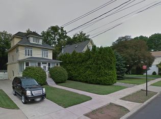 3445 Richmond Rd, Staten Island, NY 10306