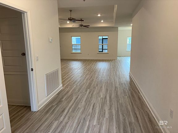 4th image of 3812 Mattingly Ln