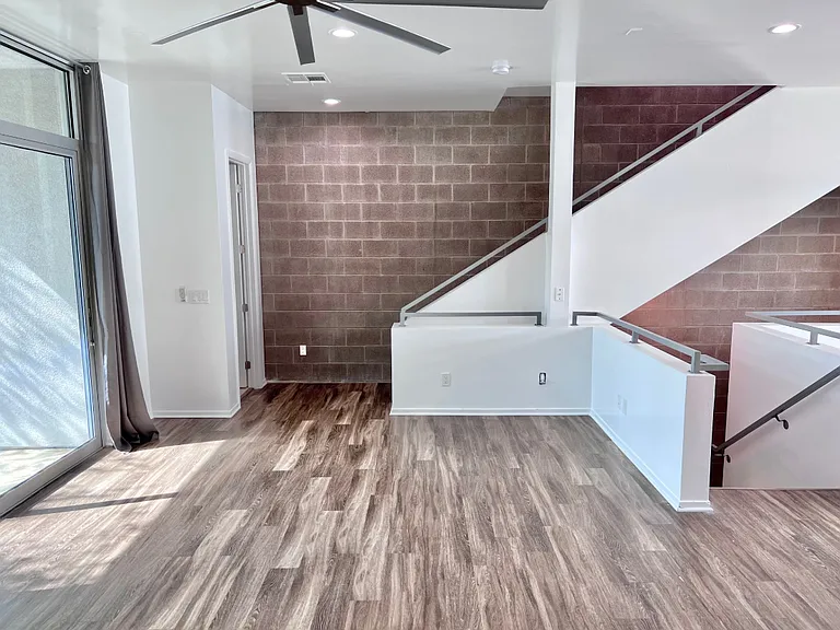 378 S Farmer Ave #378 — Photo 24