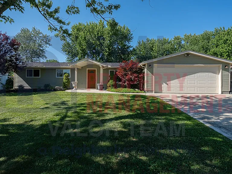 1725 Crock Dr — Photo 1