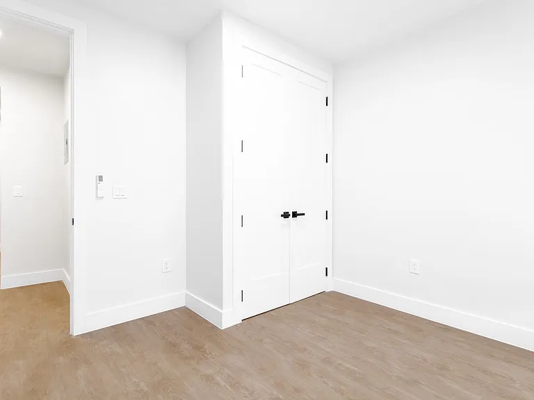 558 Empire Blvd #1R — Photo 10