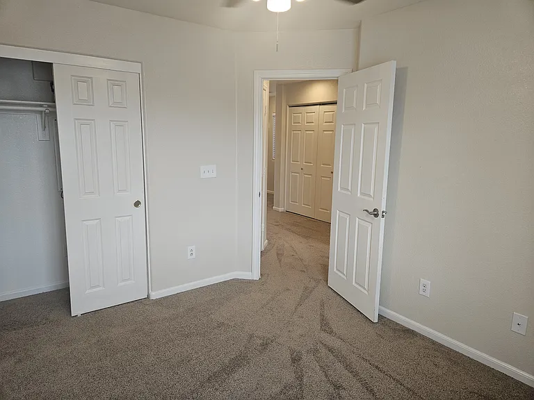 9557 Madsen Glen Ct — Photo 7