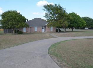 501 Hickory Cir, Red Oak, TX 75154