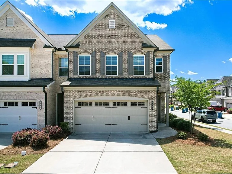 2414 Morgan Place Dr — Photo 1
