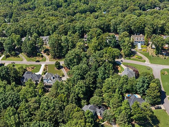 4th image of 810 Southern Shore Dr