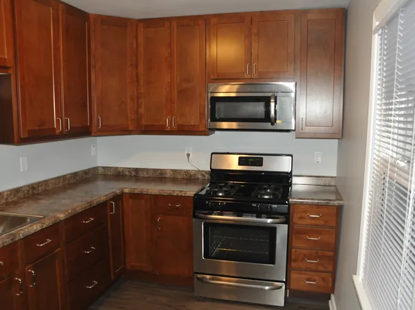 1536 E 119th St APT 9, Whiting, IN 46394