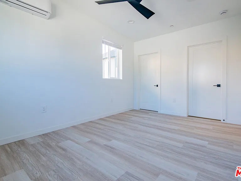 2602 Carnegie Ln #6 — Photo 32