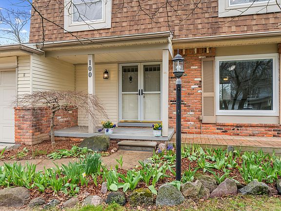 3rd image of 100 Fairhills Dr