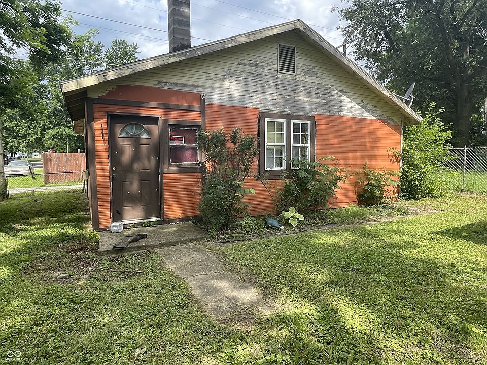 1st image of 304 E 16th St