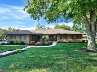 3465 Blackfriar Ln, York, PA 17402