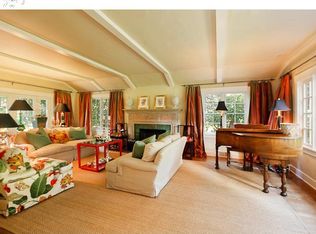 12525 S Edgecliff Rd, Portland, OR 97219