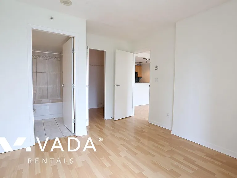 928 Richards St #605 — Photo 11