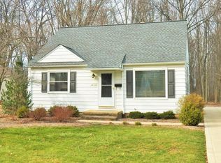 24320 Hedgewood Ave, Westlake, OH 44145