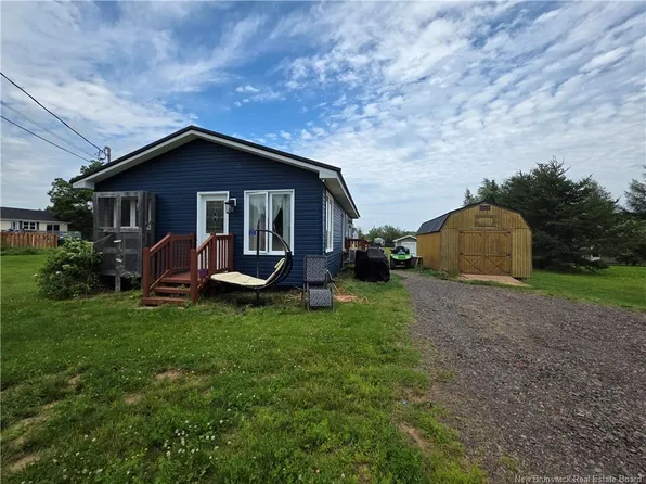 13 Roy St, Saint Antoine, NB E4V 1H6