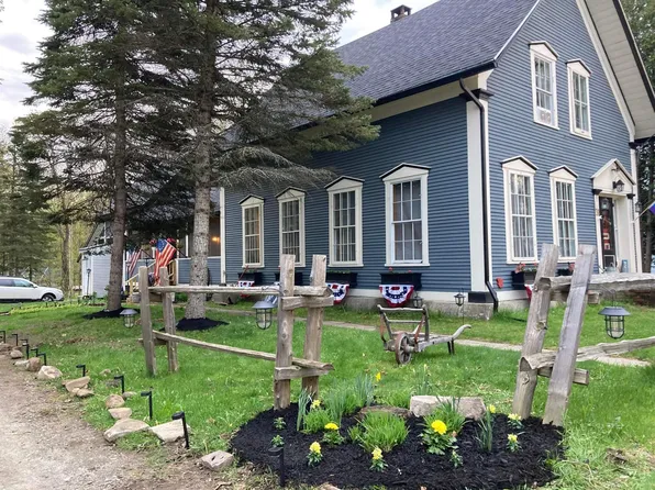 31 Congress Court, Barton, VT 05822