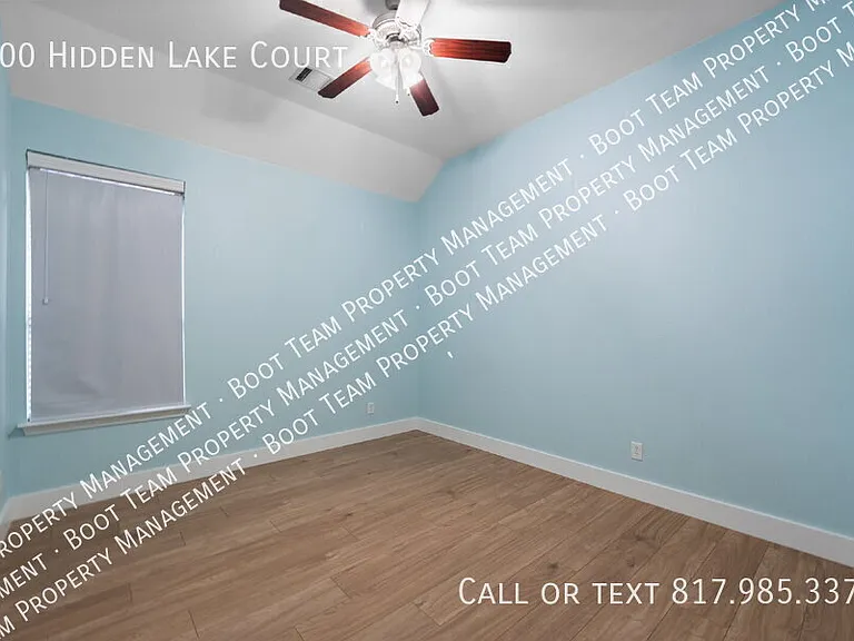 400 Hidden Lake Ct — Photo 16