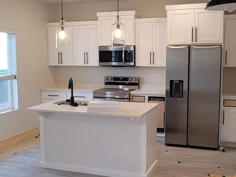 2875 Cody Dr #4 — Photo 2