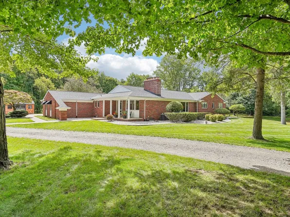 890 E Romeo Rd, Oakland, MI 48363