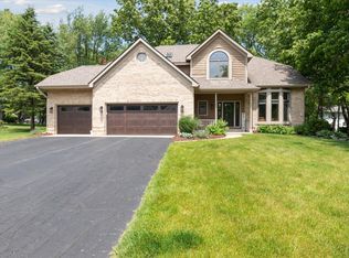 5326 Saddle Club Dr, Kalamazoo, MI 49009