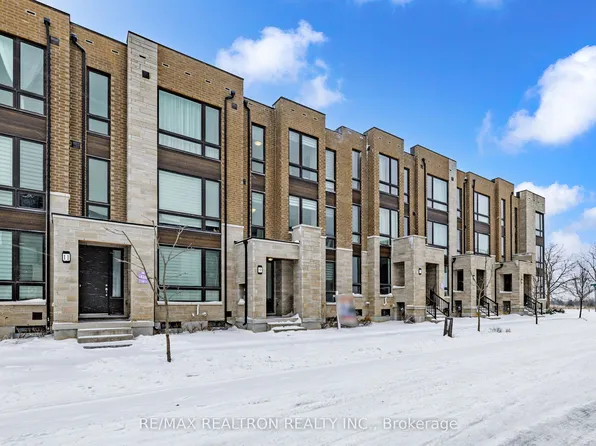 9 Breyworth Rd, Markham, ON L6C 0Z5