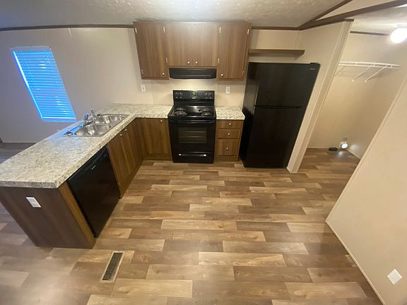 4th image of 131 Eldridge Ln #131