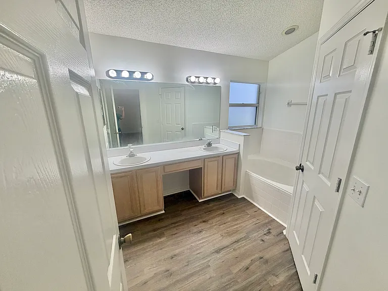 544 Tall Oaks Ter — Photo 18