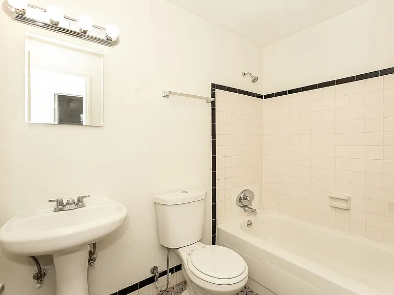 6139 Deepwood Dr E — Photo 14