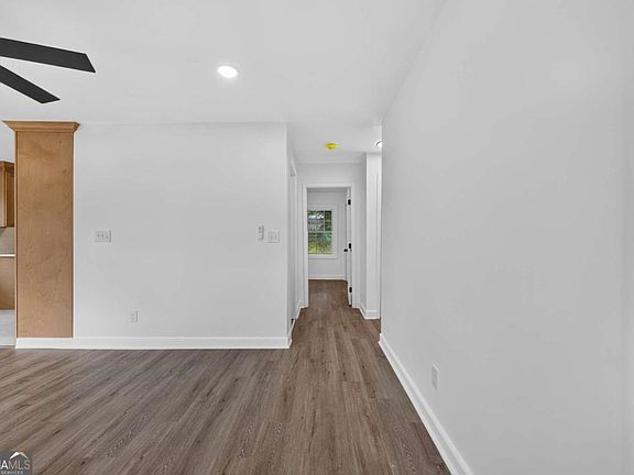 4th image of 2027 Hilburn Dr