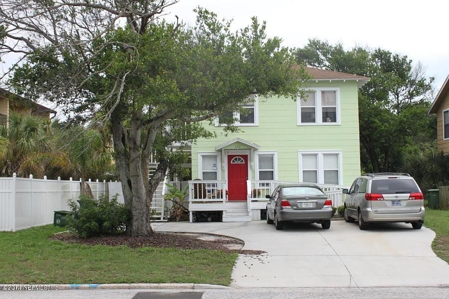 1st image of 425 8th Ave N