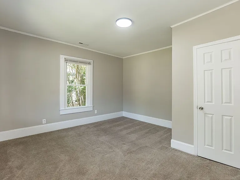229 Lowry St — Photo 20