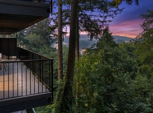 200 Burnham Rd Unit 210, Lake Oswego, OR 97034