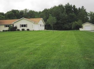 3717 Innisfree Rd, Howell, MI 48855