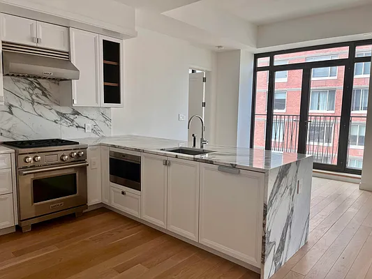 Rented by Compass | media 7