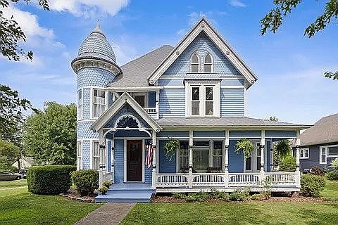 5th image of 800 2nd St