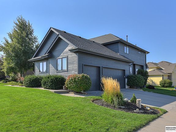 3rd image of 17049 Sherwood Ave