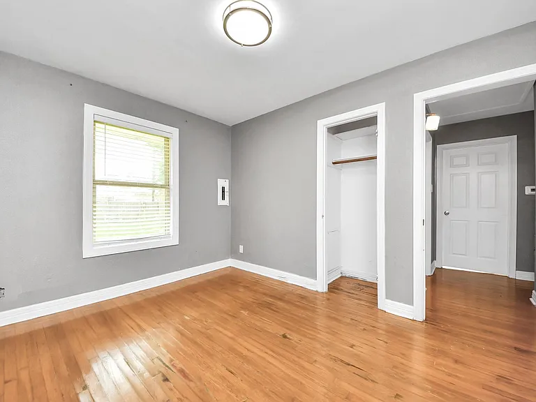 8527 Dillon St — Photo 18