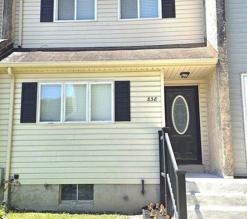1st image of 838 Hasting Ct