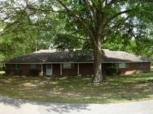 3328 Parr Dr, Huntsville, TX 77320