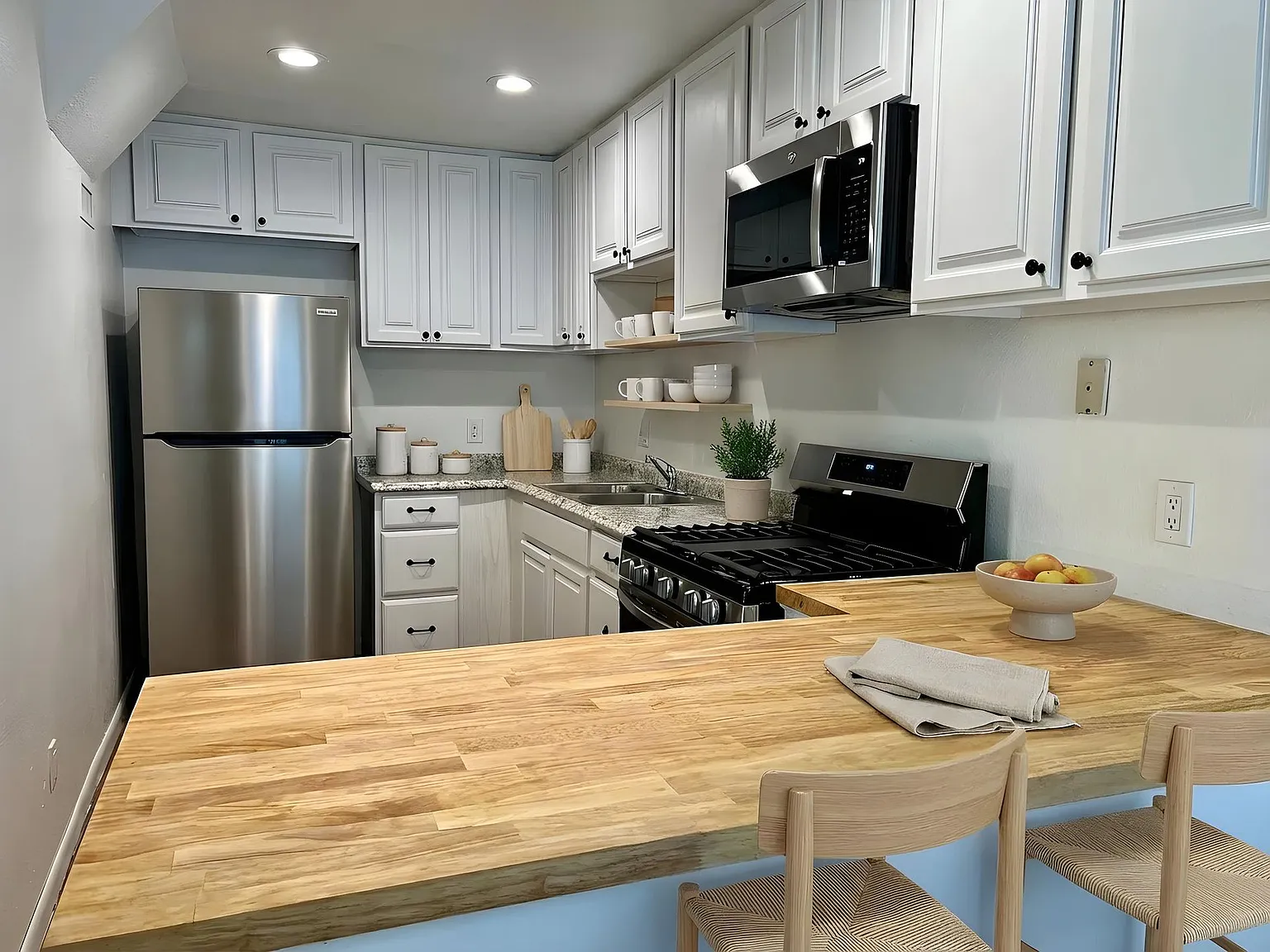 Skyline Lofts — Photo 3