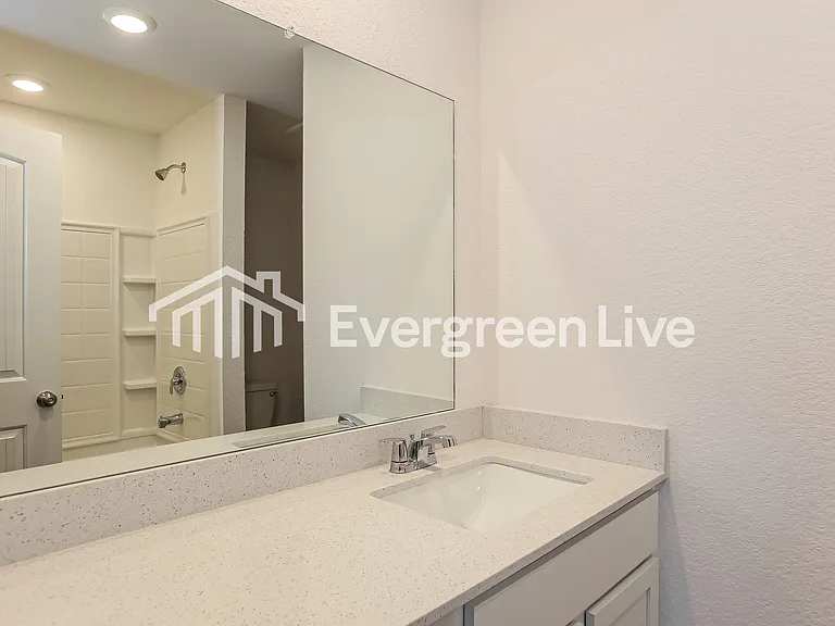 111 Jasmine Ct — Photo 14