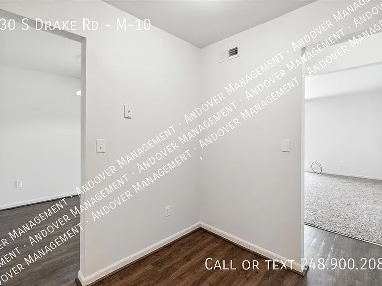 330 S Drake Rd #M-10 — Photo 35