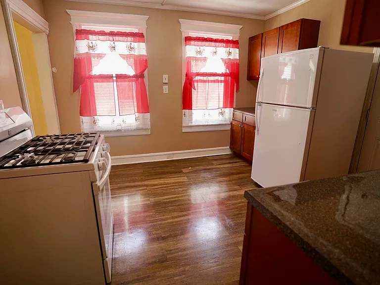 744 Boston Ave — Photo 6