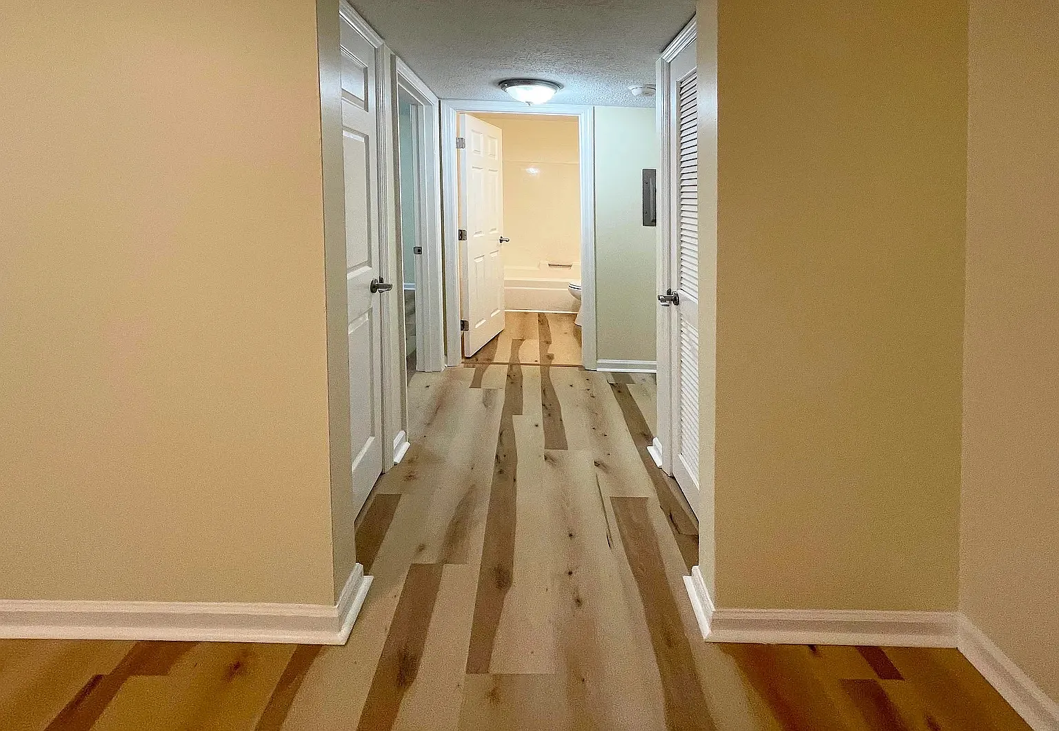 2 bed, 750 sqft, $1,600 — Photo 3