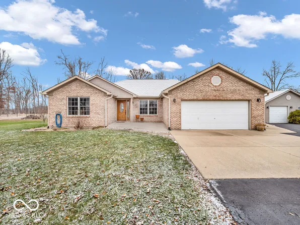 13010 E Legal Tender Rd, Columbus, IN 47203