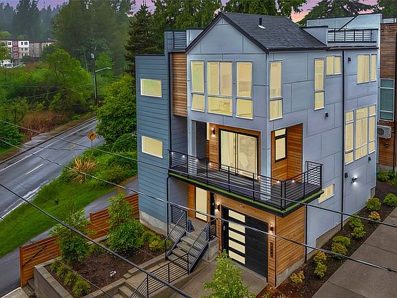 2nd image of 2344 NE 90th St