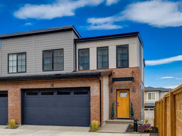 7820 E Spring Willow Dr SW #255, Calgary, AB T3H 6E1